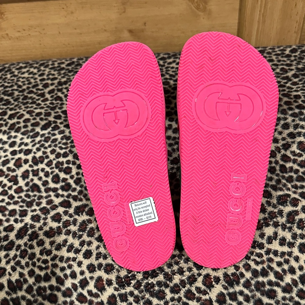 Gucci Vibrant Pink and Green Slides - Picture 3 of 3